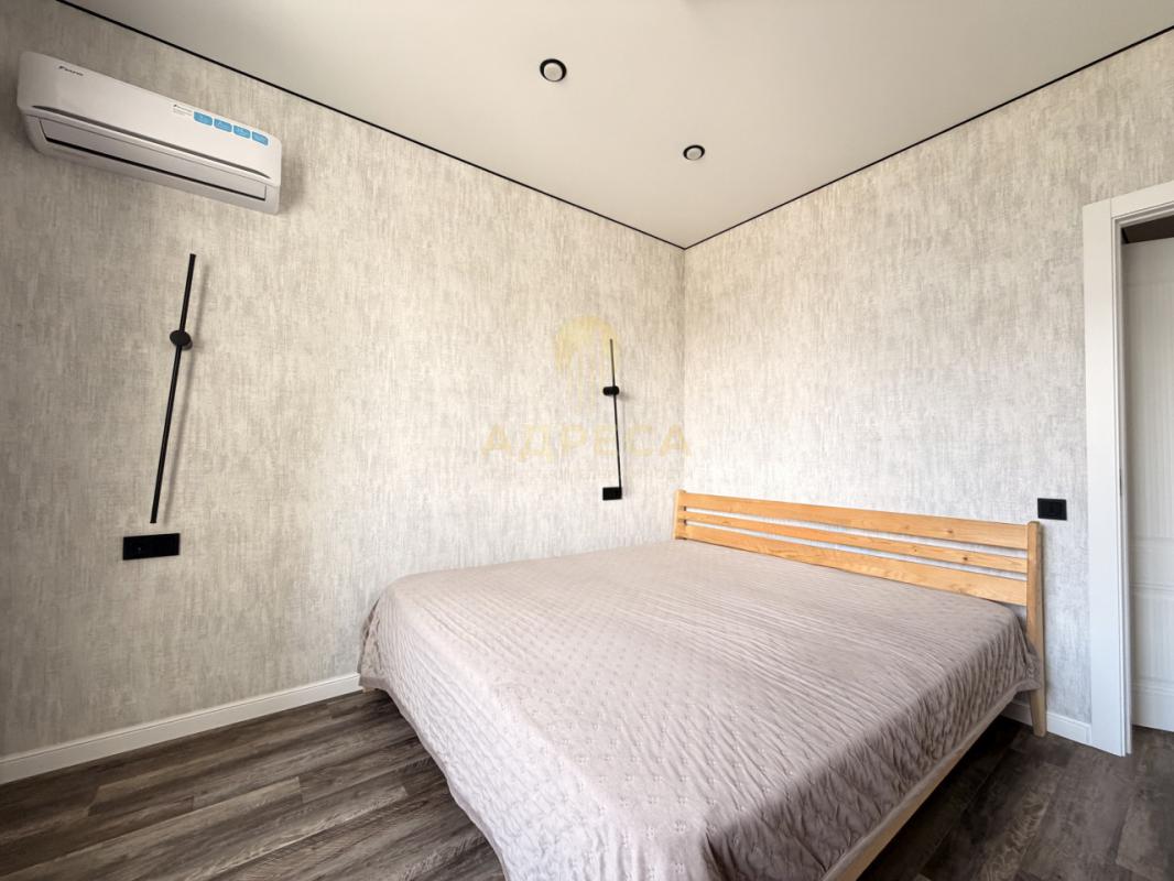 Продается трехкомнатная квартира, по адресу: г. - Оренбург