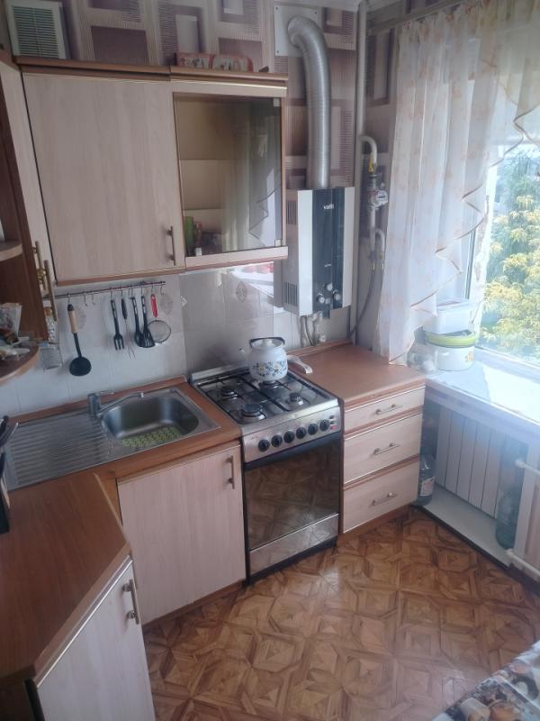 Продаётся уютная трёхкомнатная квартира площадью 61 квадратный метр на улице Алтайской 8, город Орен - Оренбург