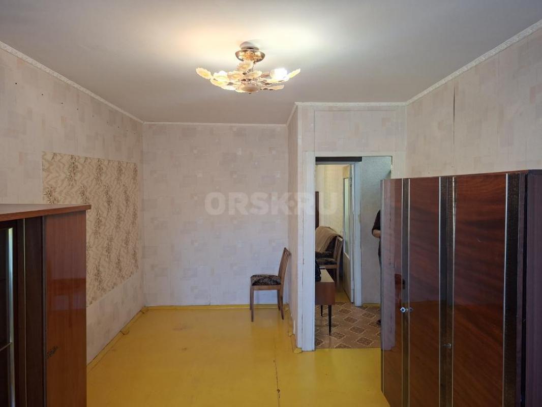 Продаётся уютная квартира площадью 47 квадратных метров на Новосибирской улице, дом 33. - Орск