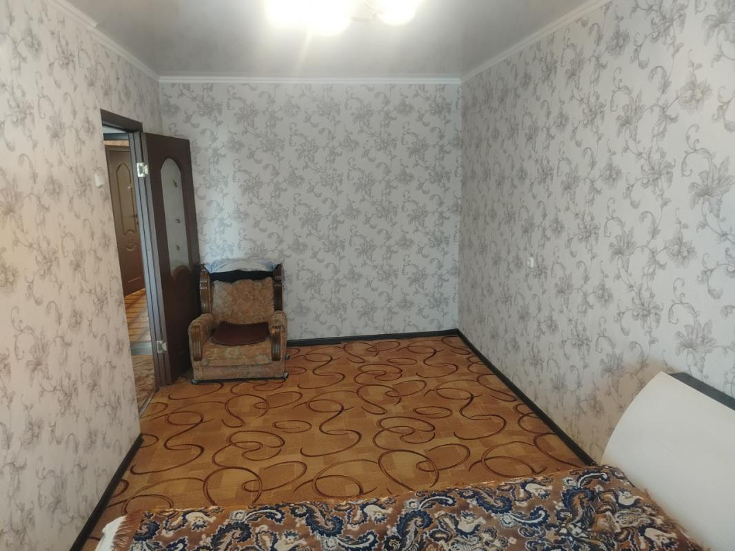 Продаётся уютная трёхкомнатная квартира площадью 61 квадратный метр на улице Алтайской 8, город Орен - Оренбург