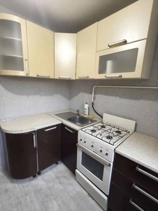 В продаже двухкомнатная квартира по улицы Советской 106, остановка Гагарина. - Новотроицк