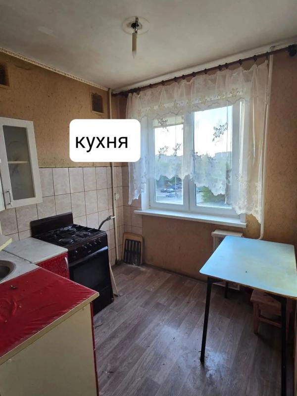 Продаётся уютная квартира с  изолированными комнатами на четвёртом этаже панельного дома. - Новотроицк