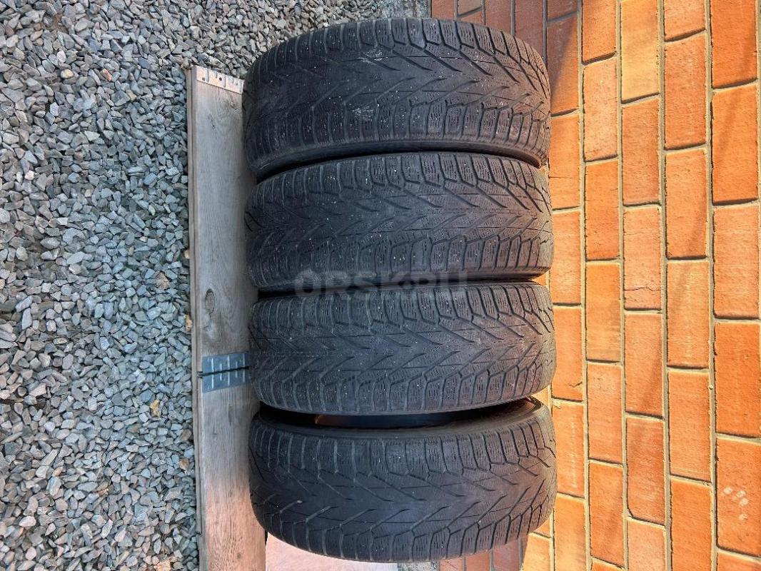Продам авто шины Nokian Tyres Hakkapeliitta 265/65 R17  кол.4 шт.,в хорошем состоянии - Орск