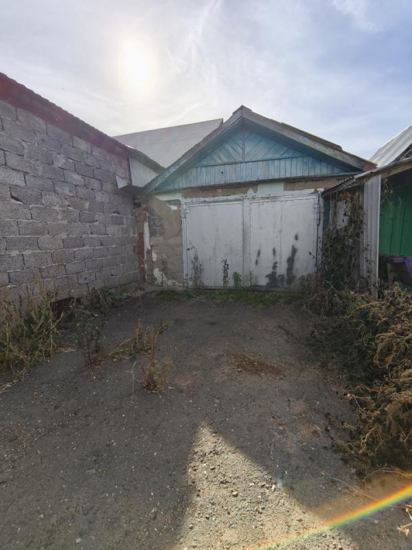 🔸Продам  просторную квартиру в двух квартирном доме🔹местоположение :  посёлок Караванный, ул. - Караванный