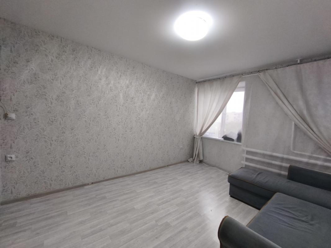 📍Продаётся  квартира (малосемейка)🔹адрес : пр-кт Дзержинского 36/2🔹Общая площадь 18 кв. - Оренбург