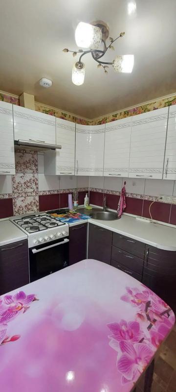 Продается уютная квартира в лучшем районе города по улице Марии Корецкой дом 3 в городе Новотроицке. - Новотроицк