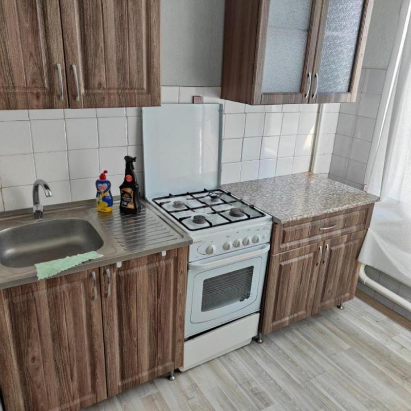 продам трехкомнатную квартиру в районе поселка Мясокомбинат - Орск