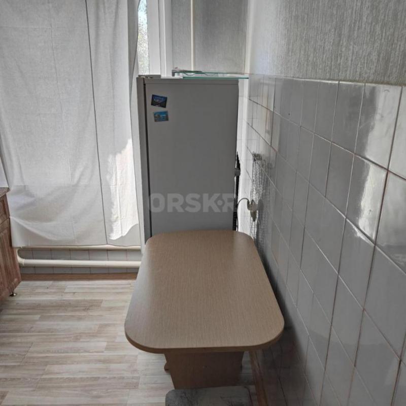 продам трехкомнатную квартиру в районе поселка Мясокомбинат - Орск