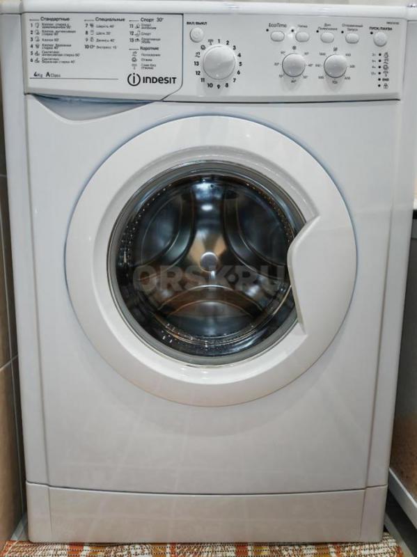 Продам стиральную машину Indesit в хорошем состоянии за 15 тысяч рублей. - Орск
