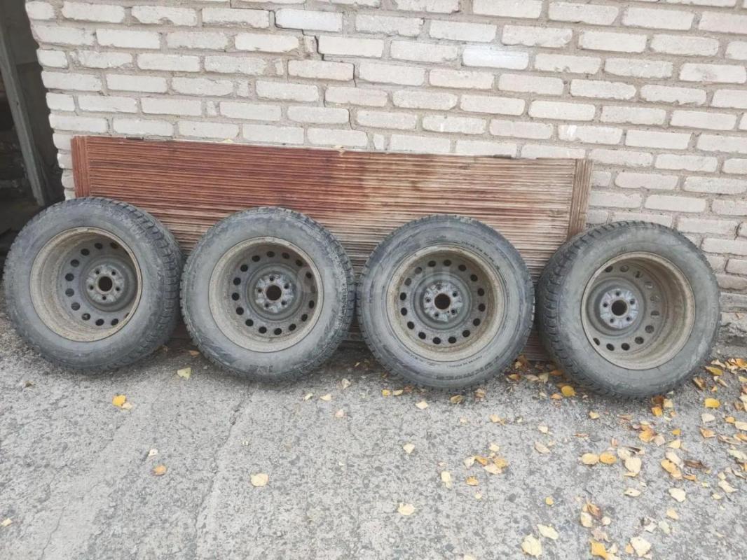 Резина на штамповках. 215/65 r16 от lifan x60. - Орск