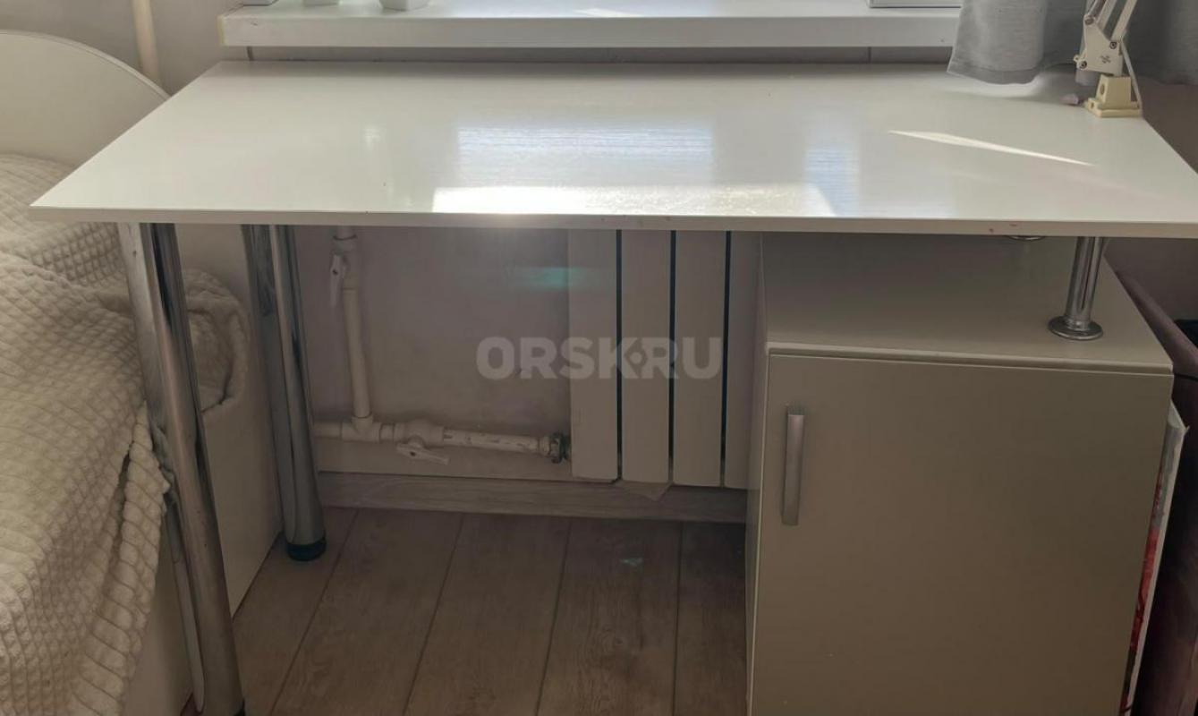 Продам письменный стол недорого.состояние хорошее. - Орск