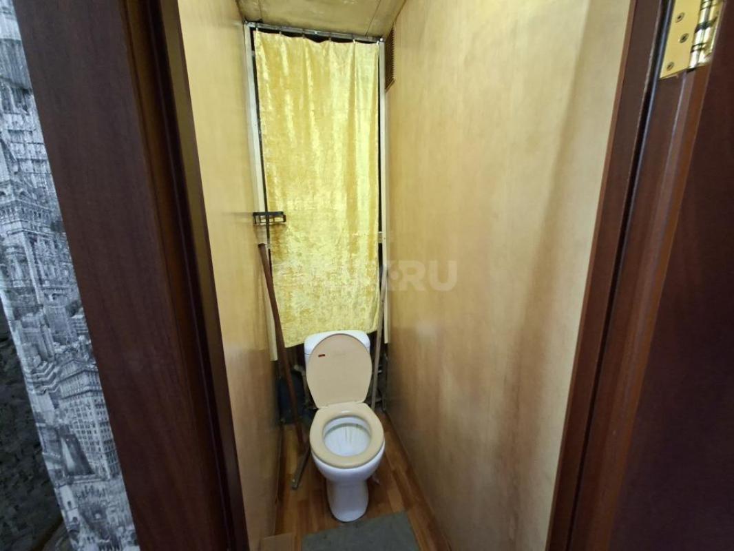 Продаётся уютная квартира на улице Короленко, 126а в городе Орске. - Орск
