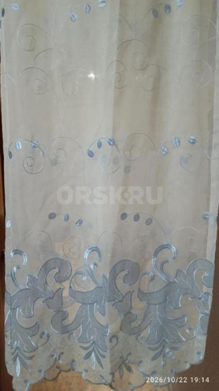 Продам июль белая с голубой кривой  из двух полотен для зала, спальни 380 ш на 245 высота, 115 на 24 - Орск