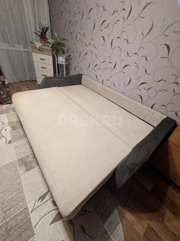 Продам диван в отличном состоянии на пружинном блоке. - Орск