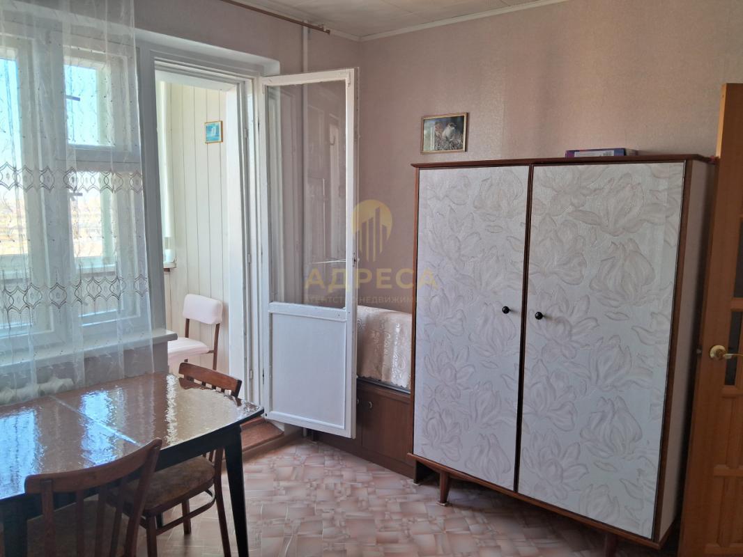 Продается 1 комнатная квартира на 9 этаже, 10 этажного дома(10 технический этаж) Площадь полезная 28 - Оренбург