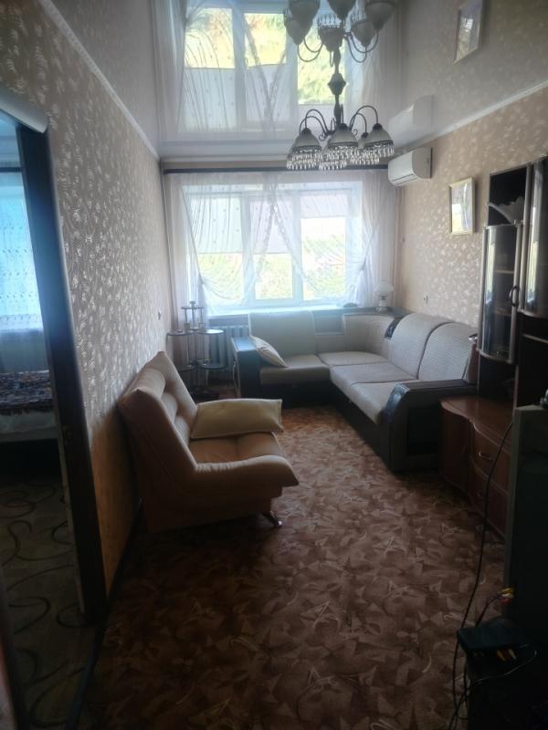 Продаётся уютная трёхкомнатная квартира площадью 61 квадратный метр на улице Алтайской 8, город Орен - Оренбург