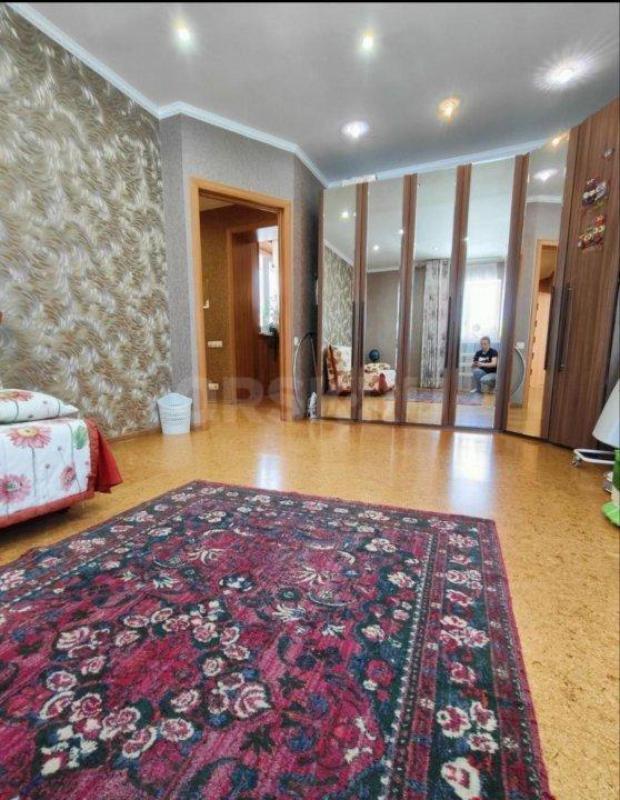 В продаже просторный 2-х этажный кирпичный дом 360 кв. - Орск