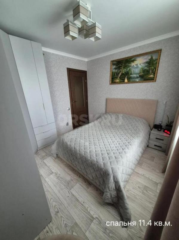 Продается  3-комнатная квартира с шикарной квадратурой (площадь 70,6кв. - Орск