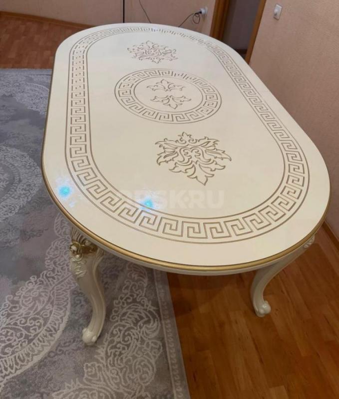 Продам Стол Версаче в Красивом исполнение. - Орск