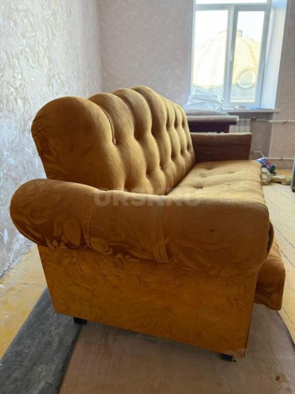 Продам прямой диван б/у, раскладывается. - Орск