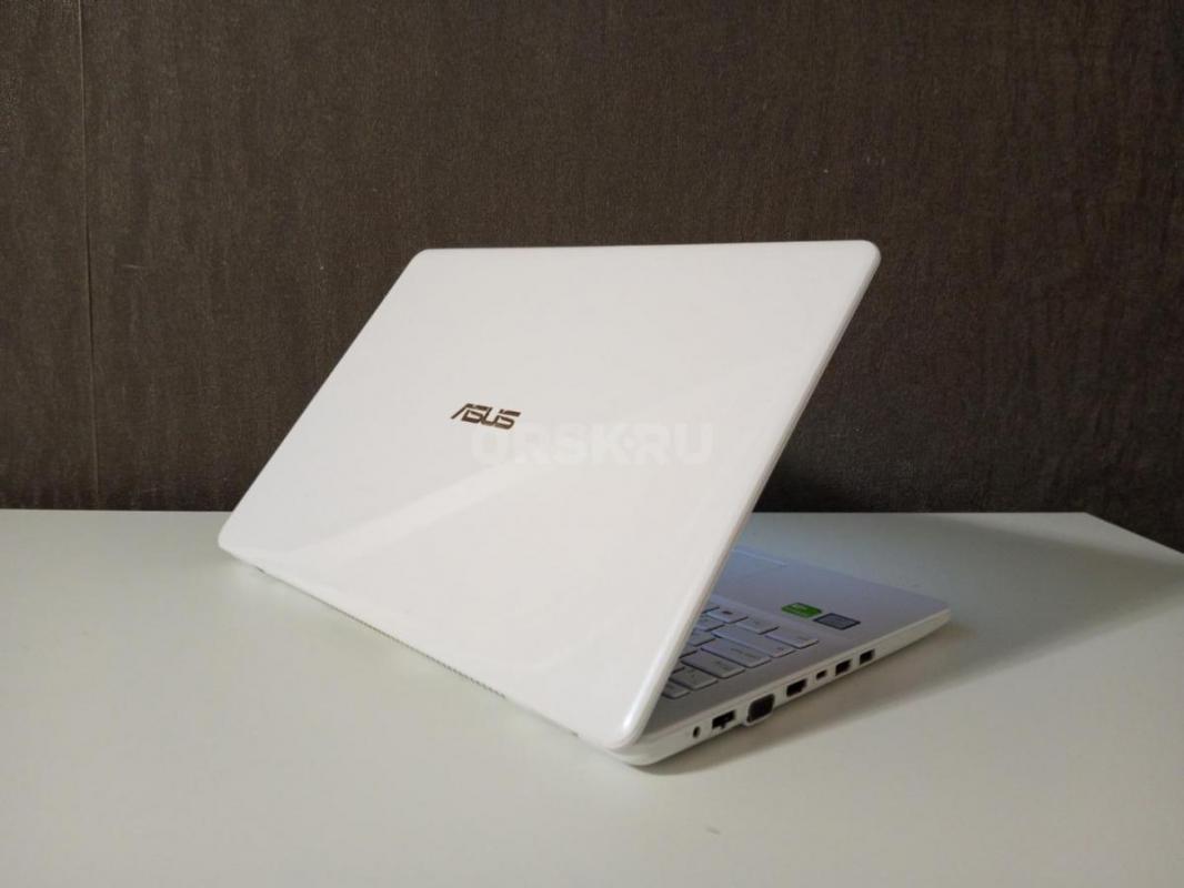 Современный ноутбук asus белое облако. - Орск