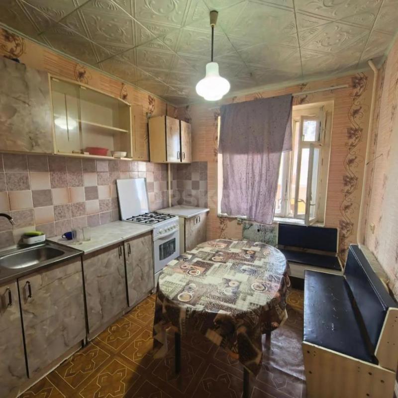 Сдается на длительный срок большая 2-комнатная квартира 47 кв. - Орск