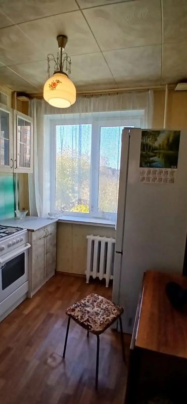 Предлагаем Вашему вниманию  просторную 3-комнатную квартиру с раздельными ходами панельном доме. - Новотроицк