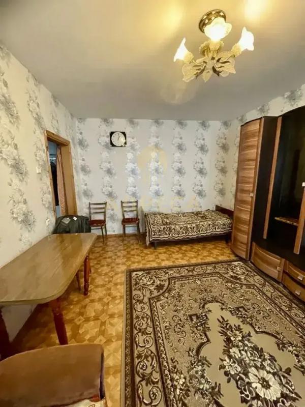 Продается просторная ,светлая однокомнатная квартира. - Оренбург