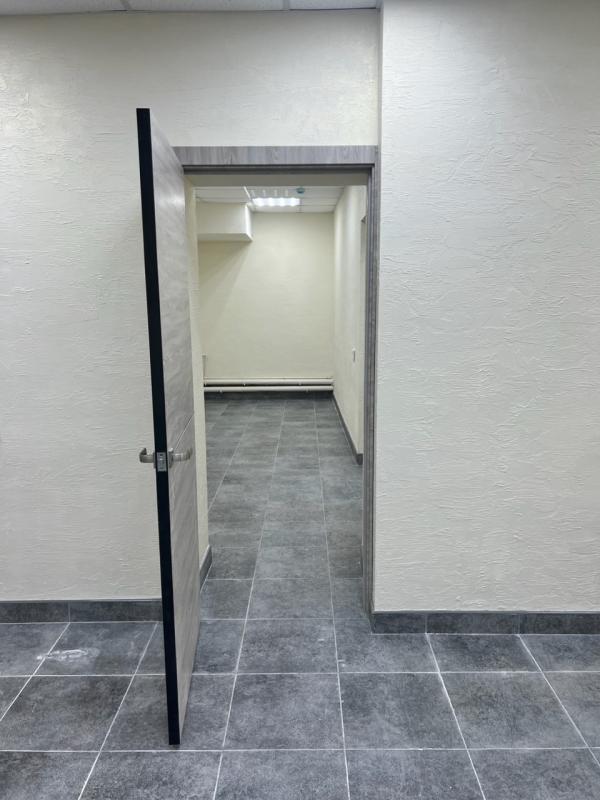 Сдается помещение на цокольном этаже в центре города. - Гай