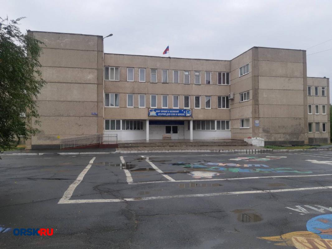 Нужен кухонный работник в столовую школы 38. - Орск