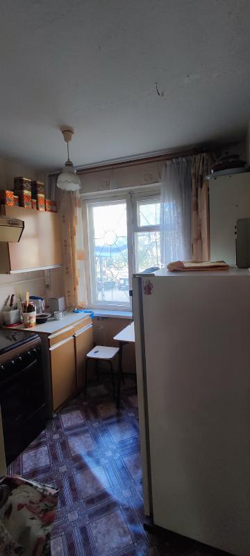 Продам 3-комнатную квартиру, в народе сорокопятка, 61кв., 1 этаж- высокий, ходы раздельные, входная - Новотроицк