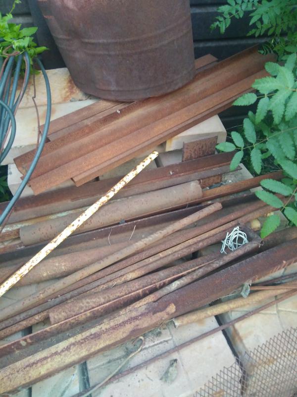 Уголок, арматура. - Гай