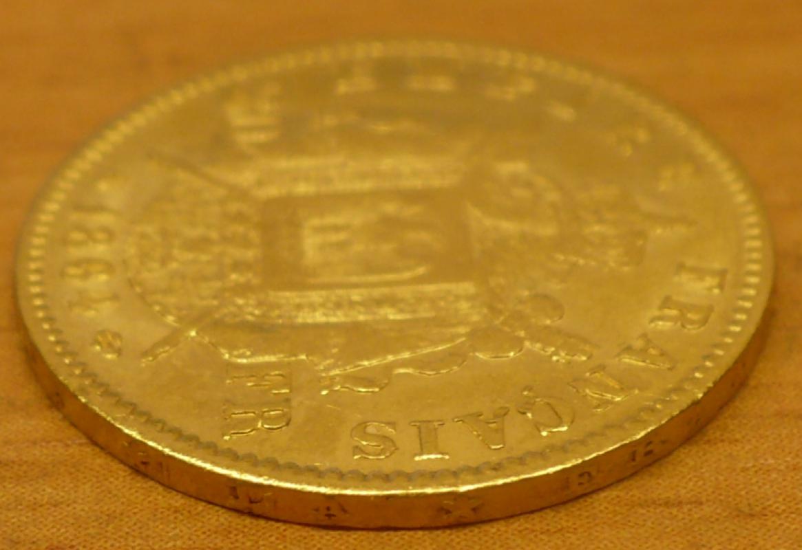 продам золотую монету Франции 20 франков 1864 года Меньше чем указано не предлагать Монета в отлично - Орск