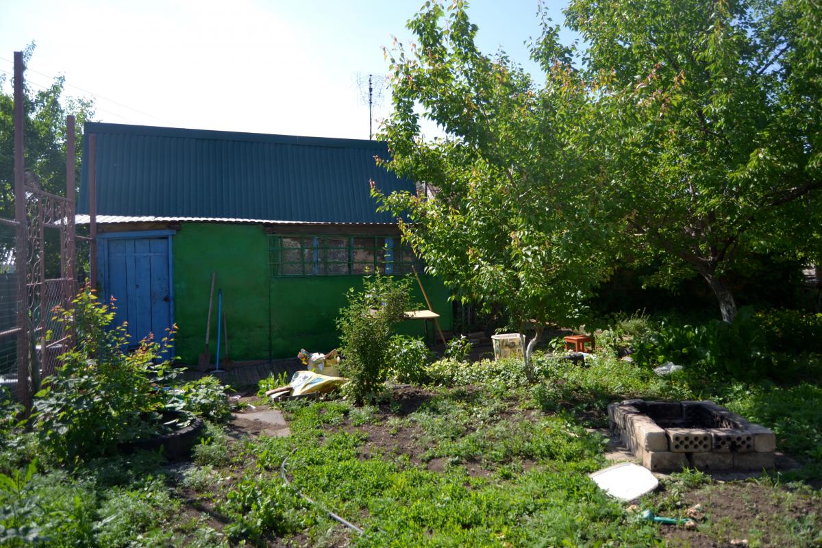 Продаётся сад-огород в центре посёлка Аккермановка переулок Дорожный не далеко от остановки Фабрична - Новотроицк