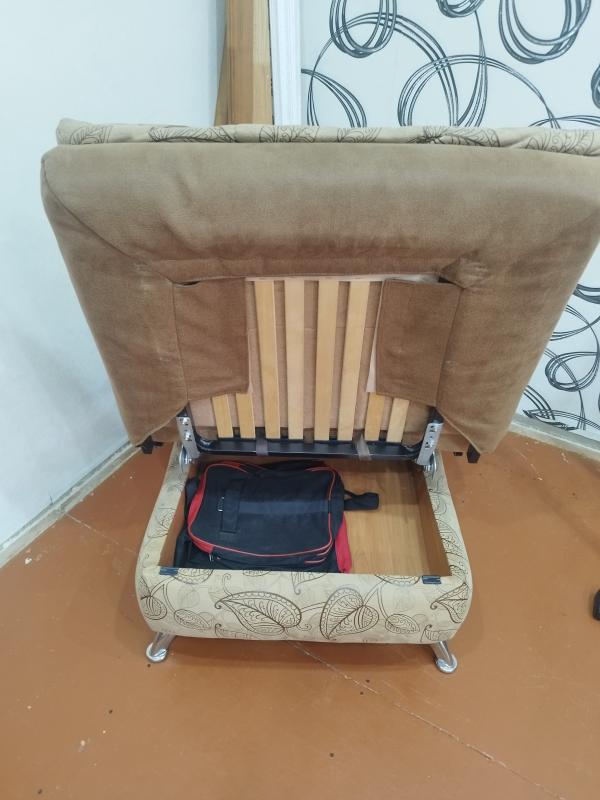 Продается мягкий уголок, диван и кресло, в хорошем состоянии - Новотроицк