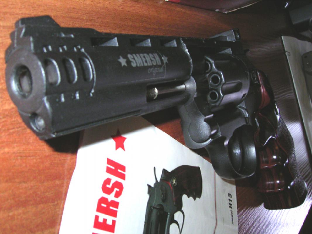 Продам  Пневматический Револьвер Smersh H13
Пистолеты, винтовки и другие виды пневматического оружия - Новотроицк