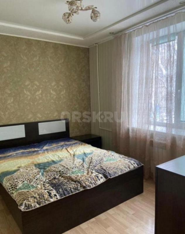 Продам 3-комнатную квартиру в самом центре города в районе ост Нефтяник. - Орск