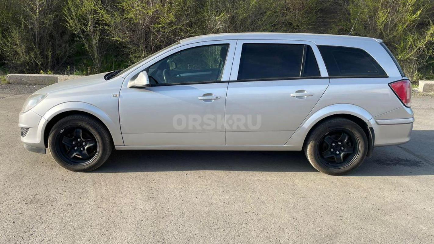 Продается Opel Astra, 2014 года

__АВТОМАТ__

ДВС 1,8/ 140л.с.,

ГУР,

ABS,

климат- контр - Новотроицк