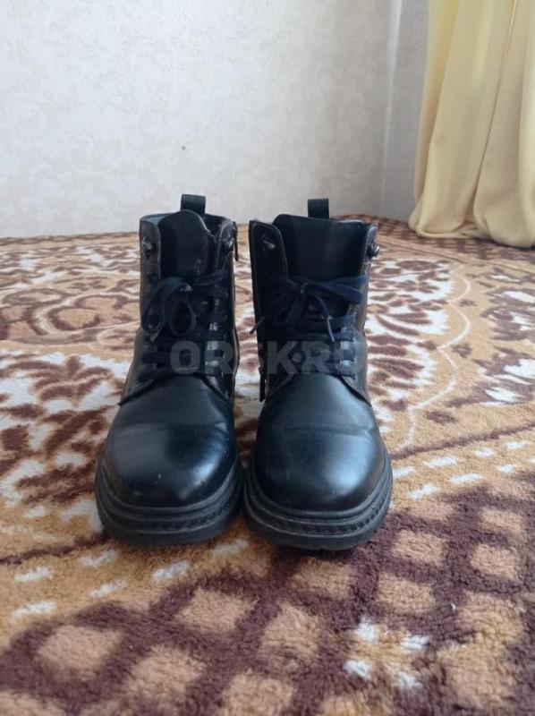 Продаётся мужская зимняя обувь 39 размера, чёрного цвета, очень тёплая, носили 1 сезон зимы. - Орск