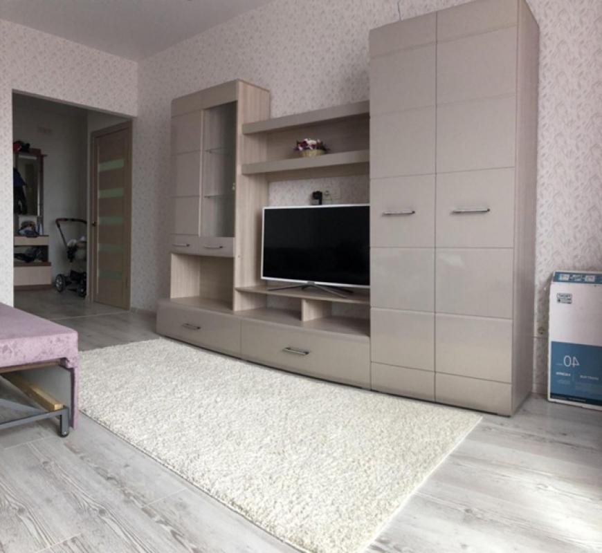 квартира с хорошим ремонтом, сдается впервые, в квартире есть все для комфортного проживания, мебель - Новотроицк