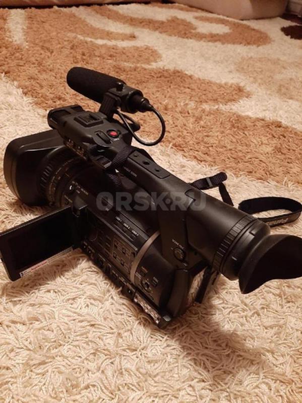 Продам профессиональную видео камеру в идеальном состоянии - Орск