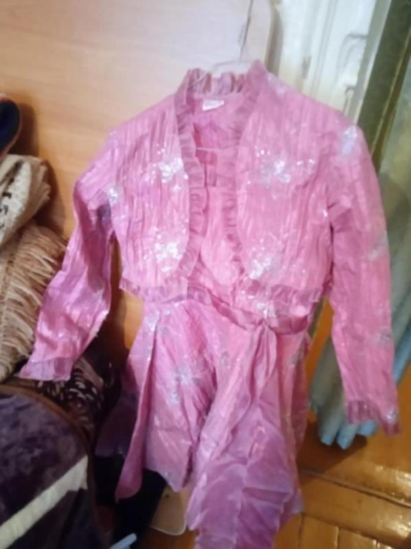 Платье детское праздничное (на 5-7 лет) за 1500 руб.,дублёнку натуральную мужскую р.54 за3500,руб.( - Орск
