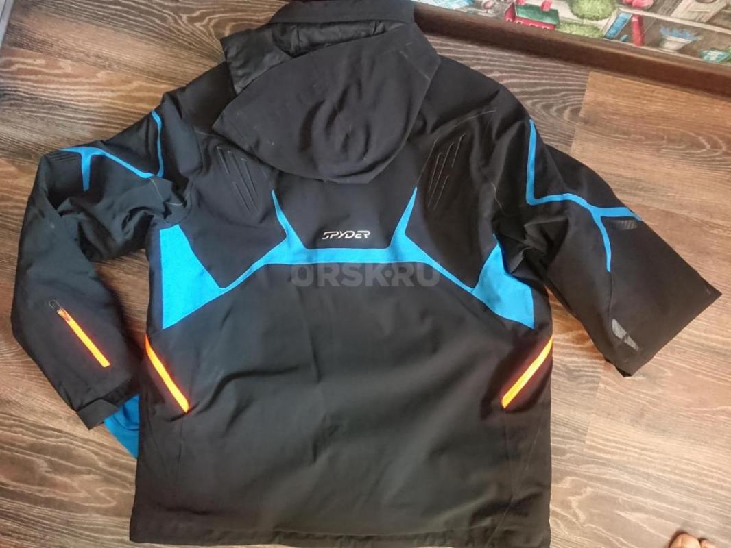 Куртка Spyder Monterosa XL 
Высокотехнологичная куртка. - Орск
