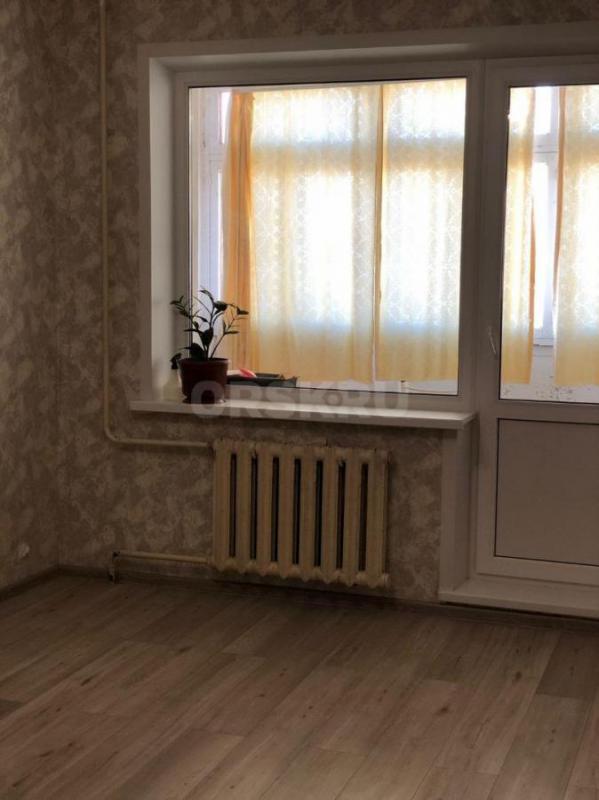 Продам двухкомнатную квартиру улучшенной планировки по улице Ялтинская 92. - Орск