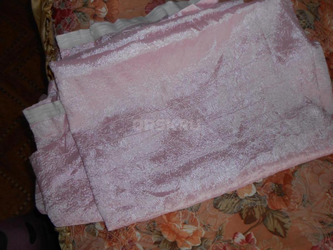 покрывало на 2х спальную кровать  розовое шторы -жатка ткань с ламбрекеном 1 тыс руб штора на кухню - Орск