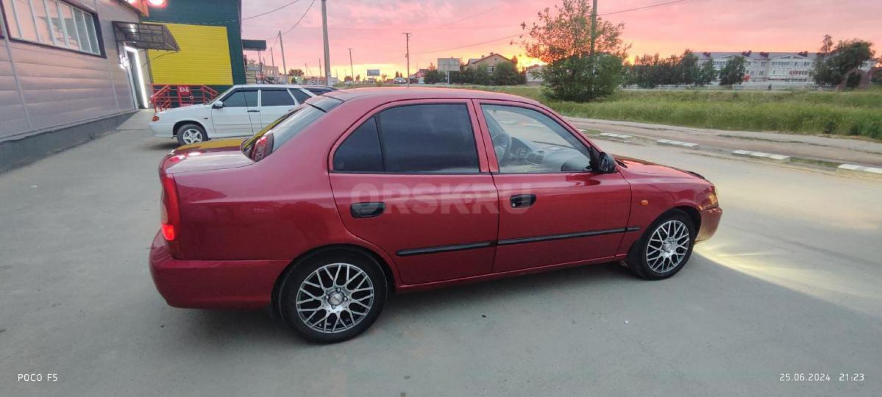 Hyundai accent
В хорошем состояние
Колёса комплект новые на 15r,
Зима на 13r
Кондиционер
4 эсп - Орск