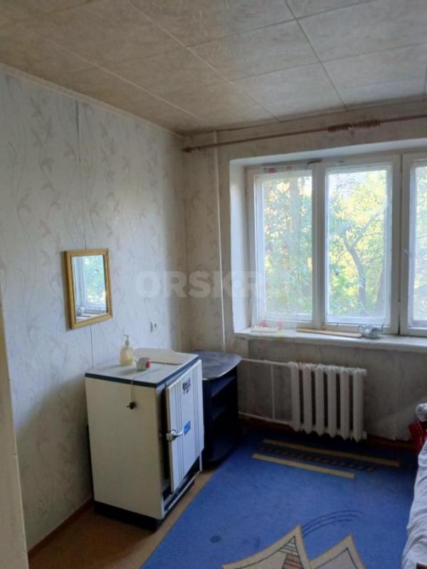 Продам комнату в общежитии секционного типа, 3 этаж, 13 кв м , состояние хорошее, комната тёплая уют - Орск