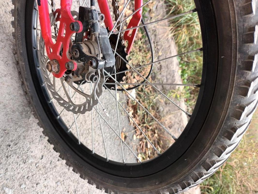 продам  подростковый скоростной  велосипед   передний и задний амортизатор дисковые тормоза колеса 2 - Орск