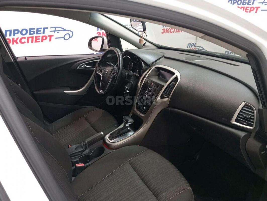Автомобиль Opel Astra J - это надежное и комфортное транспортное средство, которое станет вашим верн - Орск