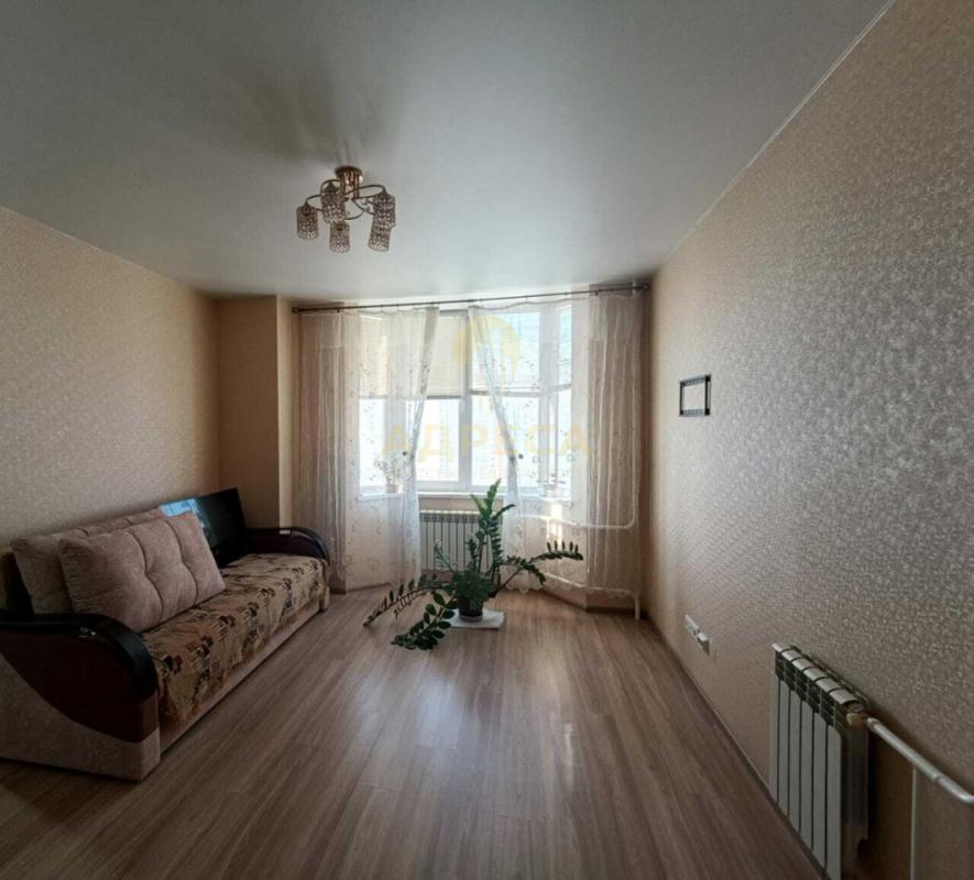 Продается уютная 1-комнатная квартира площадью 36 квадратных метров на проспекте Победы 159 . - Оренбург